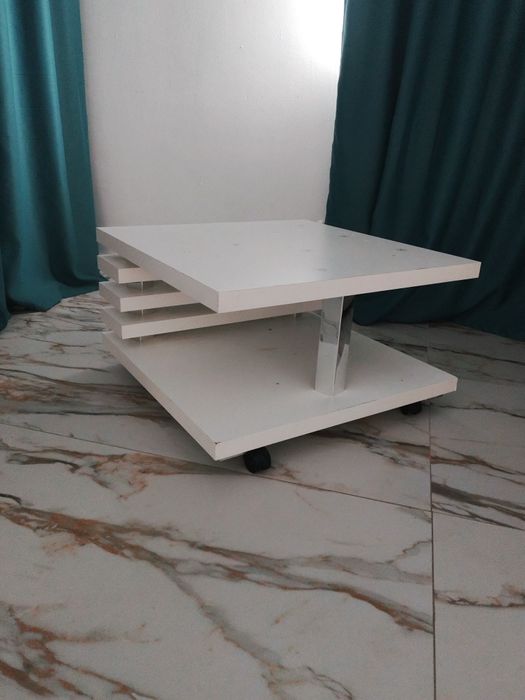 Vând măsuța living