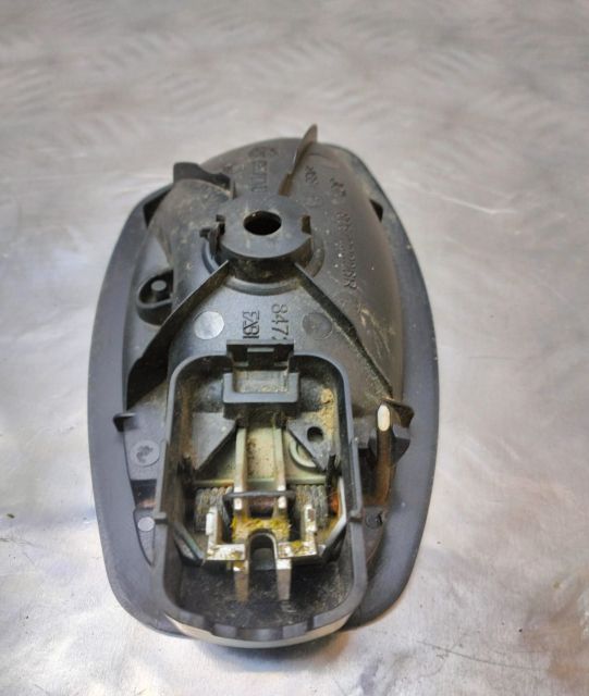 Maner usa  stanga fata / spate  806700006r Renault Laguna a 3-a gener