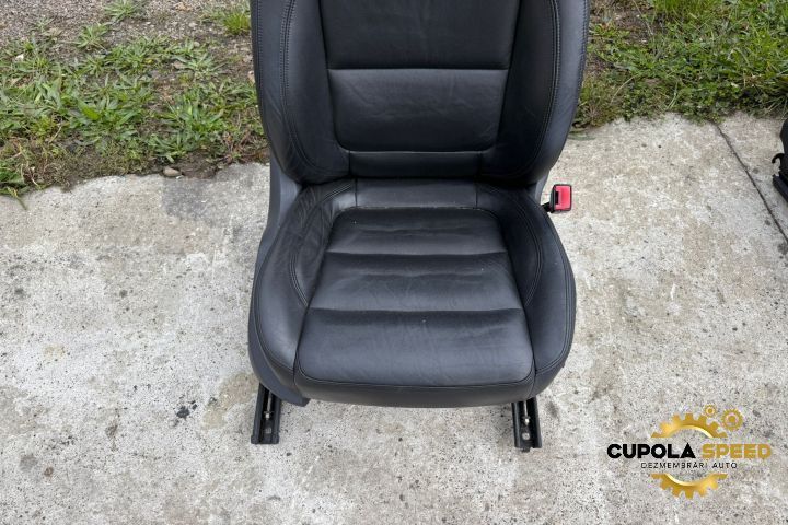 Scaun fata dreapta piele electric (mic defect) Volkswagen VW Tiguan 1