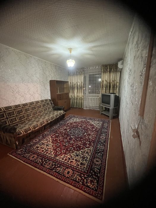 Сдам 2х комн квартиру на длительный срок