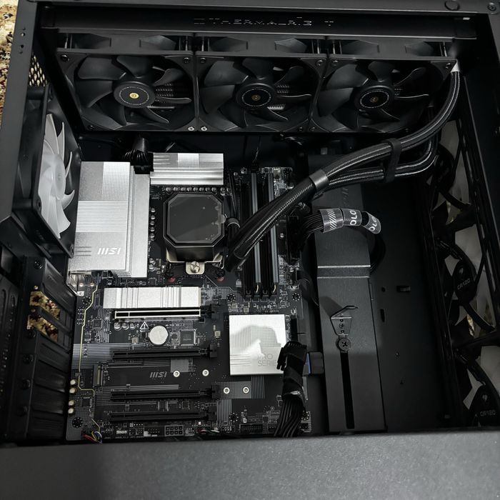 Системный блок для Монтажа