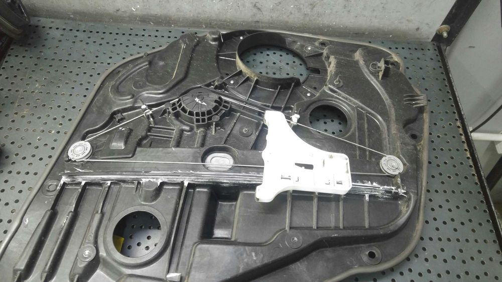 Macara geam electric dreapta spate kia ceed 2 jd 83480a2340 9125300100