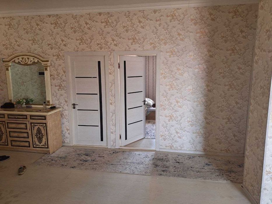 Срочно! 3-комнатная квартира 90м², Яшнабад, 3/3, рядом метро Дустлик(М