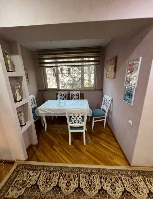 Продается 4/4/4 кирпич 77 серии ул Генерала Петрова кафе Бек с обст