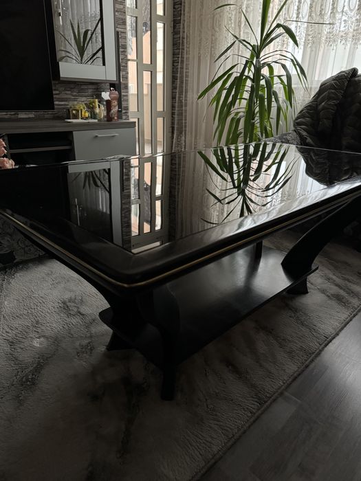 Стилна холна маса