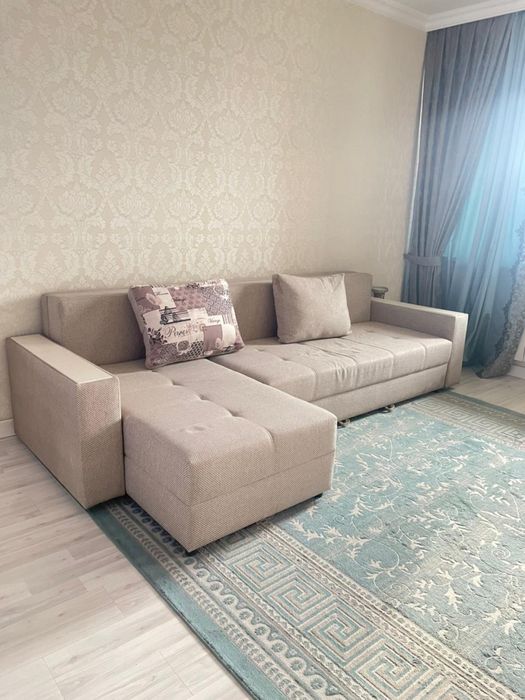 Продам диван угловой