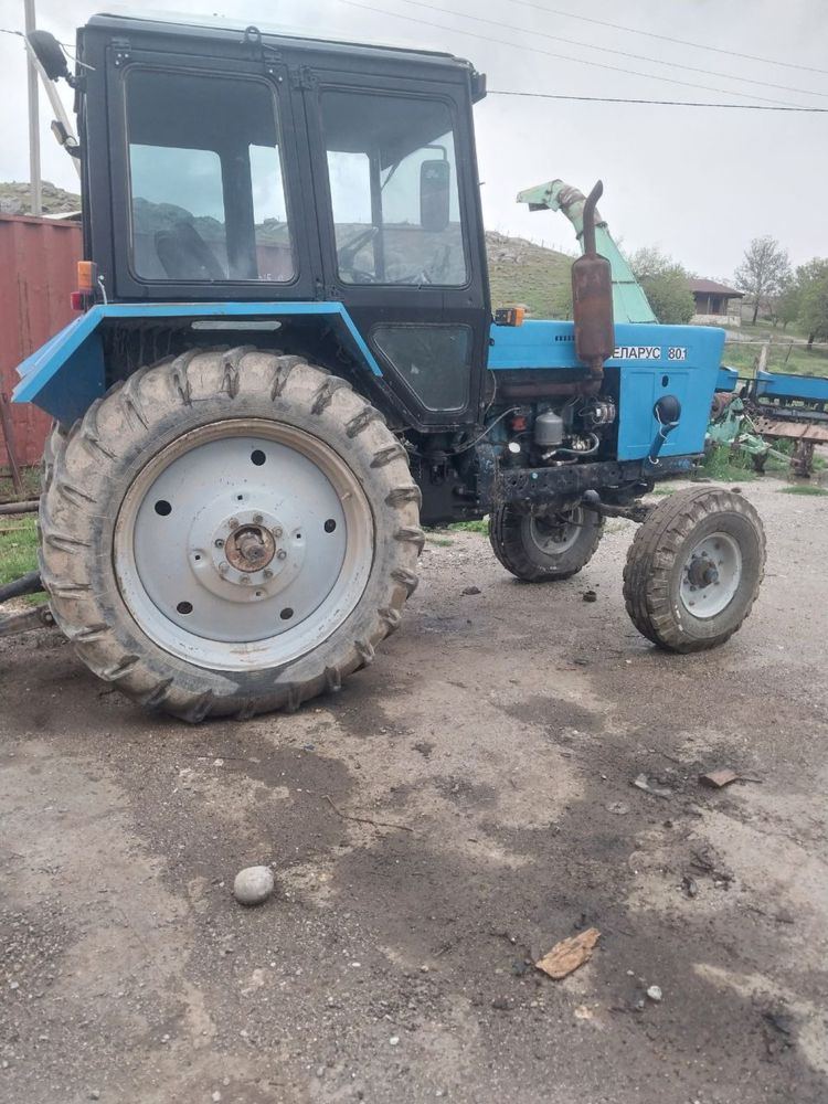 Traktor belarus 8.1