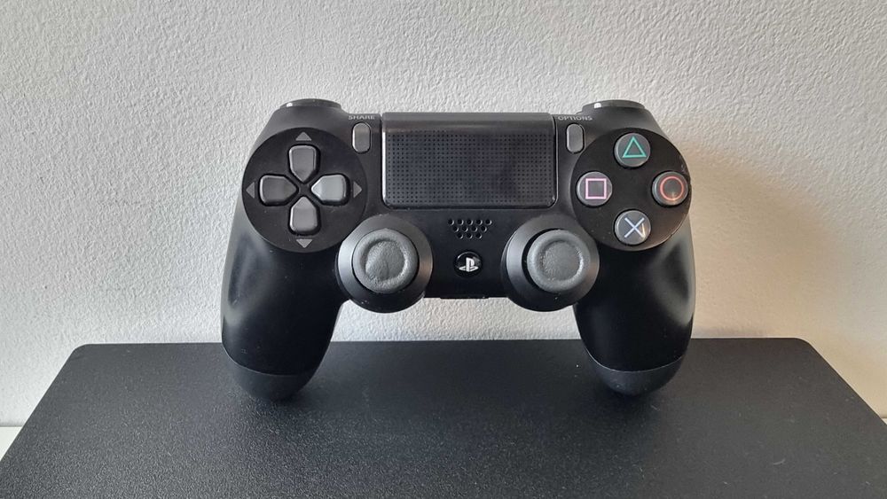 Playstation 4 (PS4) PRO 1TB