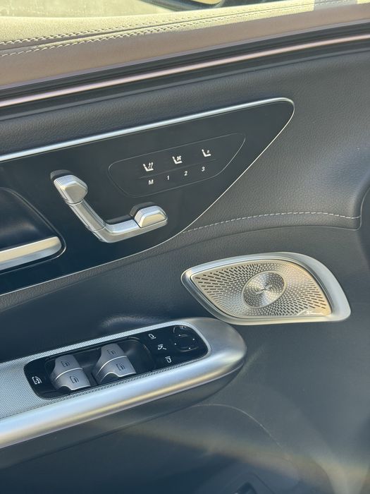 Mercedes benz eqe500 suv