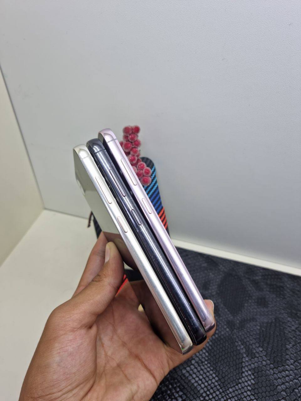 Samsung S23 plus xotirasi 8/256GB