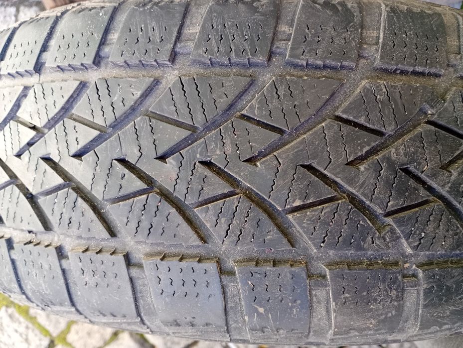 Зимни гуми 205*60*16