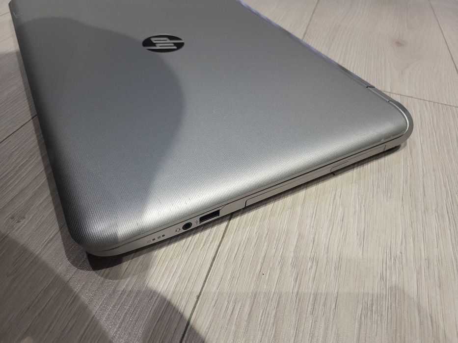 HP Pavilion 17-f050ng