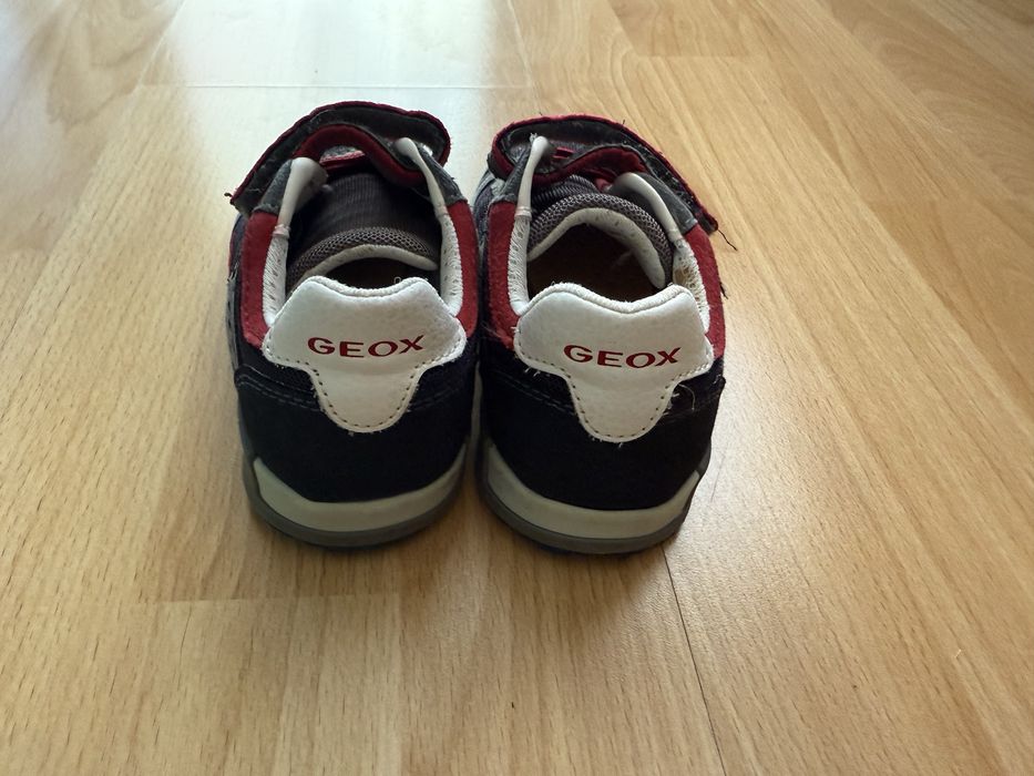 Geox обувки/маратонки 25 номер