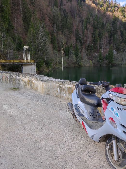Vând scuter kimco 4t 150cc
