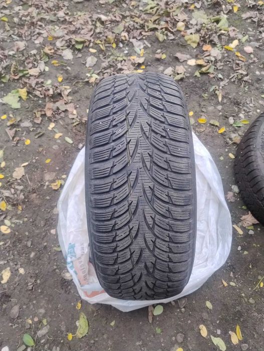 Anvelope iarna Nokian 500 lei toate 4