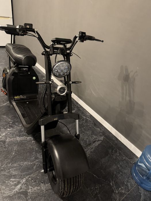 Vand/Schimb Scuter electric harley 2000w