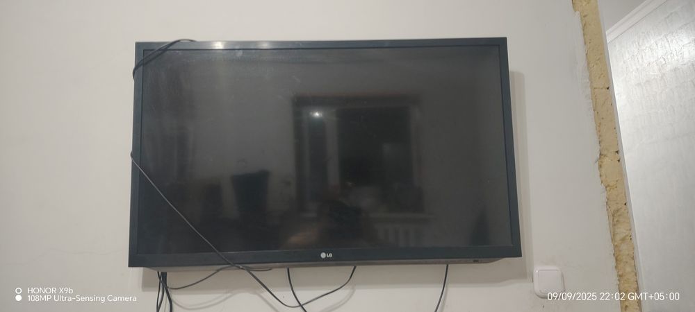Продам Телевизор LG