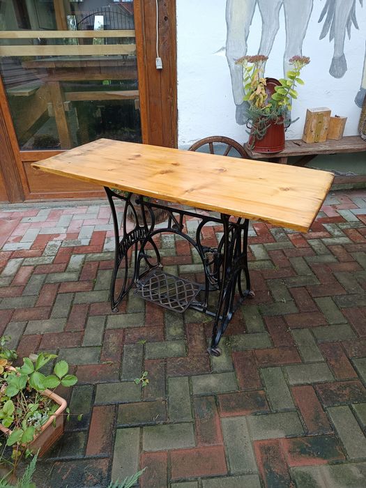 Masa exterior blat larice dintr-o bucata