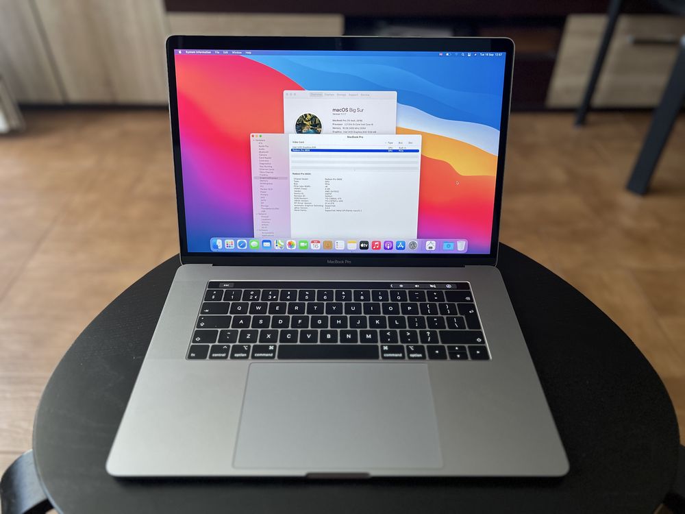 Отличен MacBook Pro 15” 2.9i9 8-Core 32GB 2TB 4GB Video