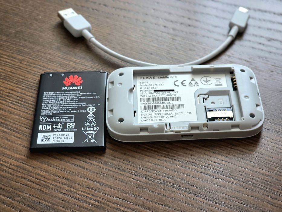 Router 4G (Slot SIM) Huawei E5576-322