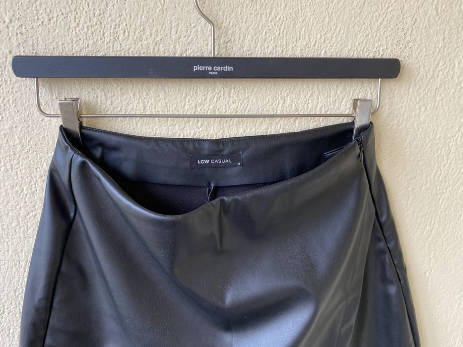 Кожени пола панталонки LC Waikiki - М