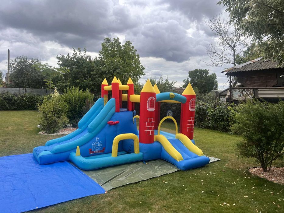 tobogan castel conflabil