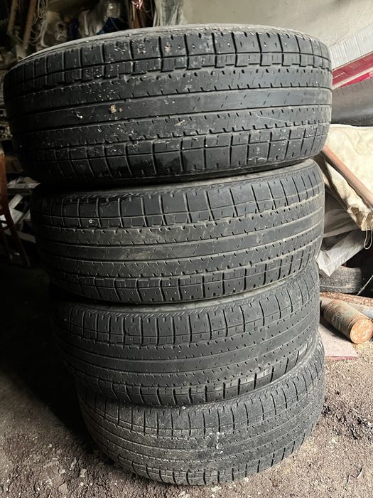 Продам шины r18 235/60 triangle летние