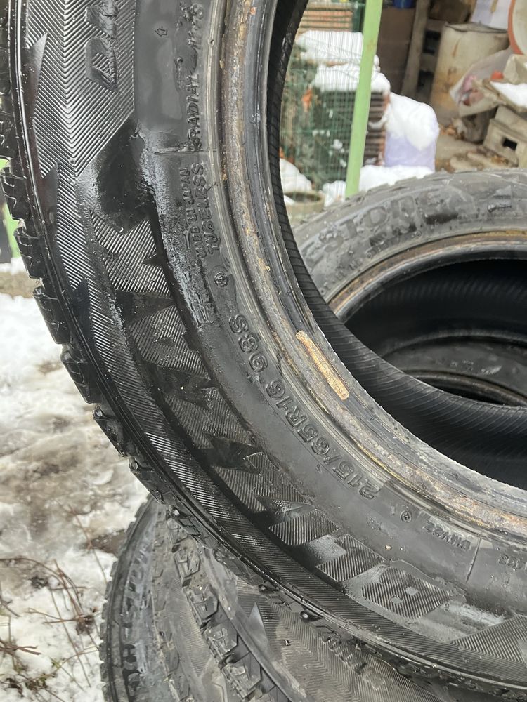 215/65/16 Bridgestone blizzak