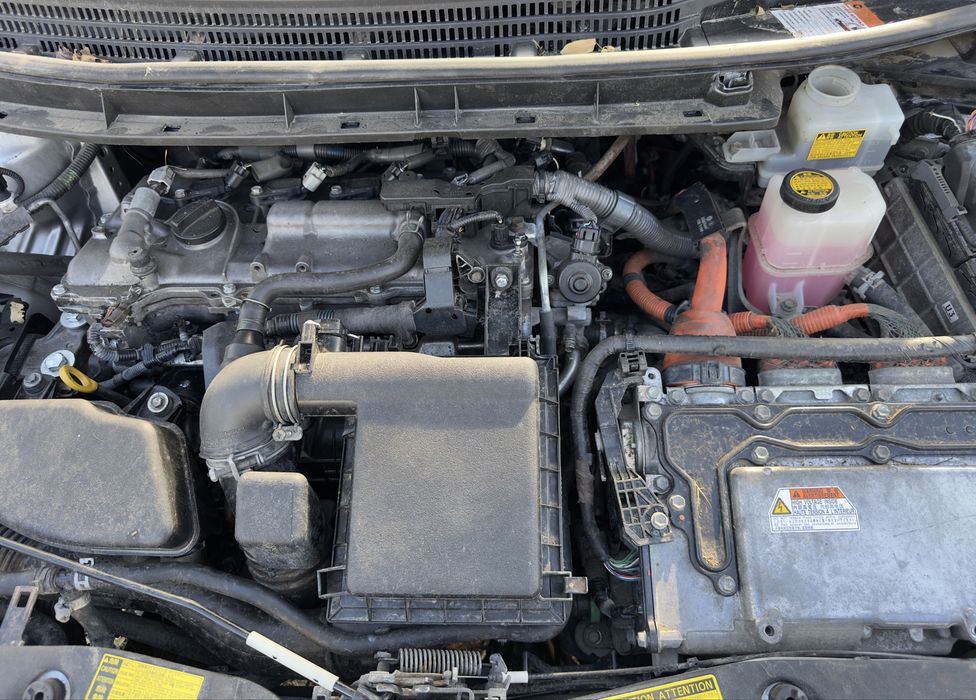 Toyota Prius 1.8 hybrid 2011г На Части!