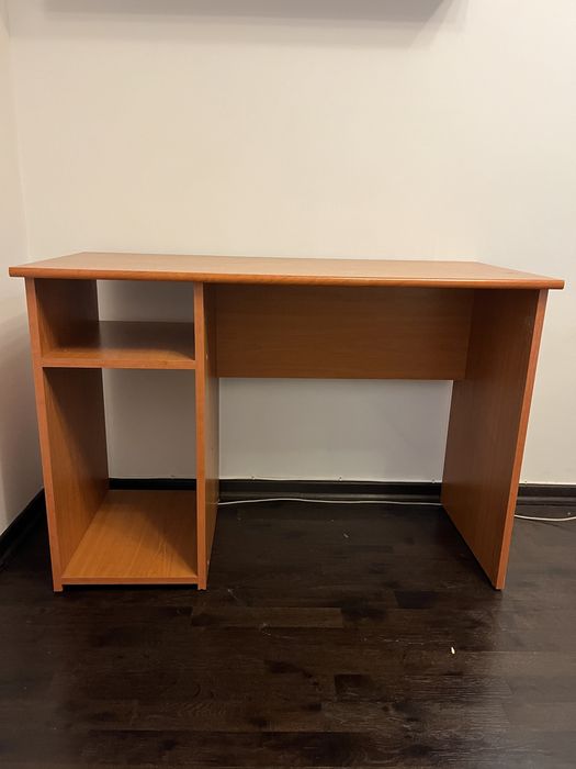 Birou / masa / mobilier