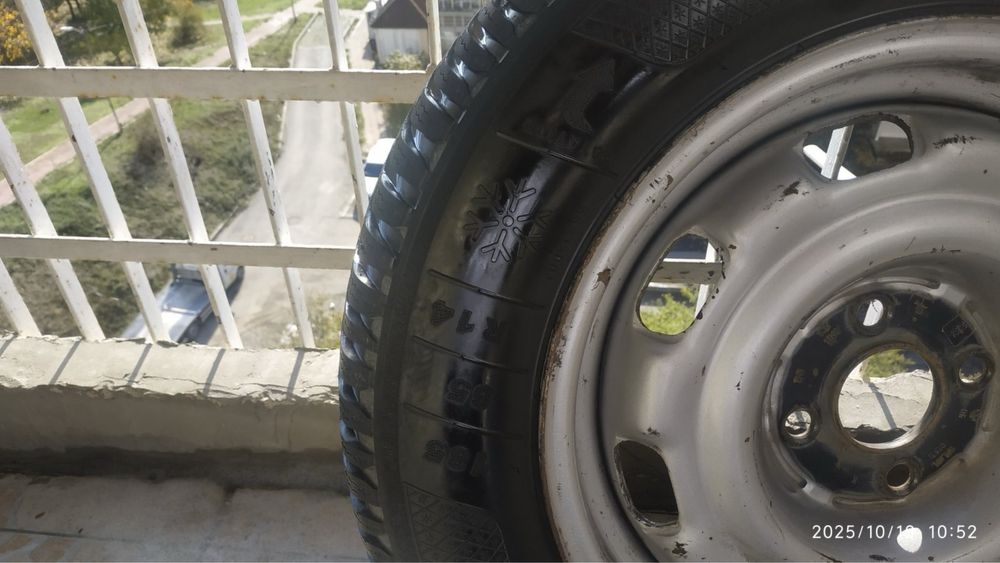 Джанти със зимни гуми 185/65/14 цола VW