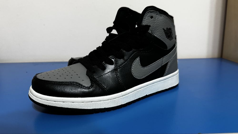 Кожени маратонки Nike