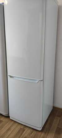 Холодильник Samsung. В отличном состоянии