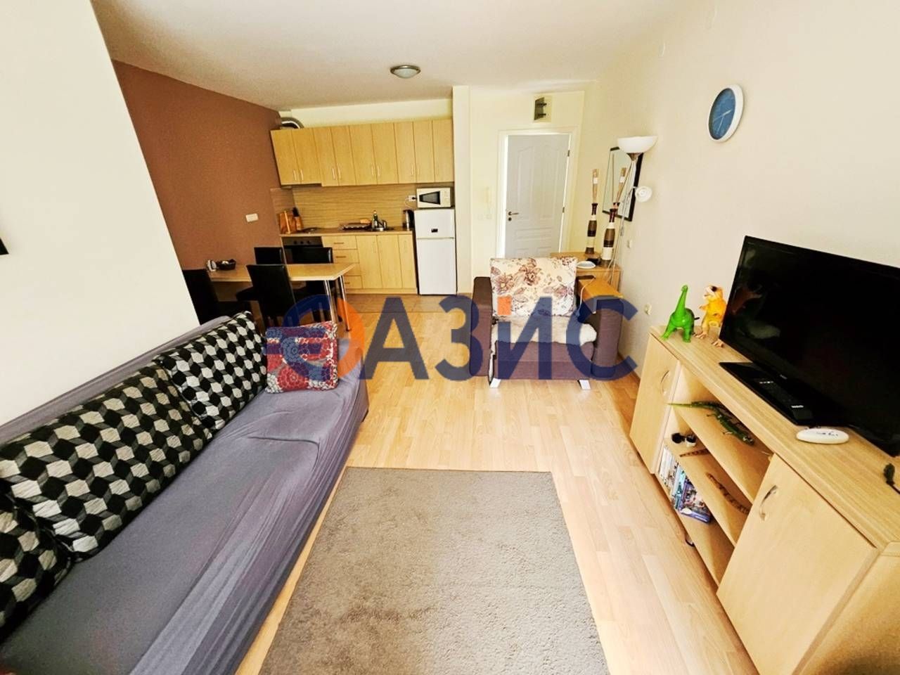 Продава се Двустаен апартамент в к.к. Слънчев бряг - 67 кв.м за 956 €/кв.м - Снимка #3