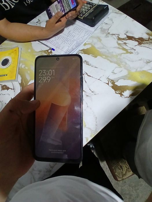 Redmi not 11 holati yaxshi hech qanaqa aybi yuq