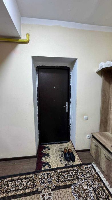 Миндонобод Машина бозори 1 қаватда 2 хонали квартира сотилади. 1491