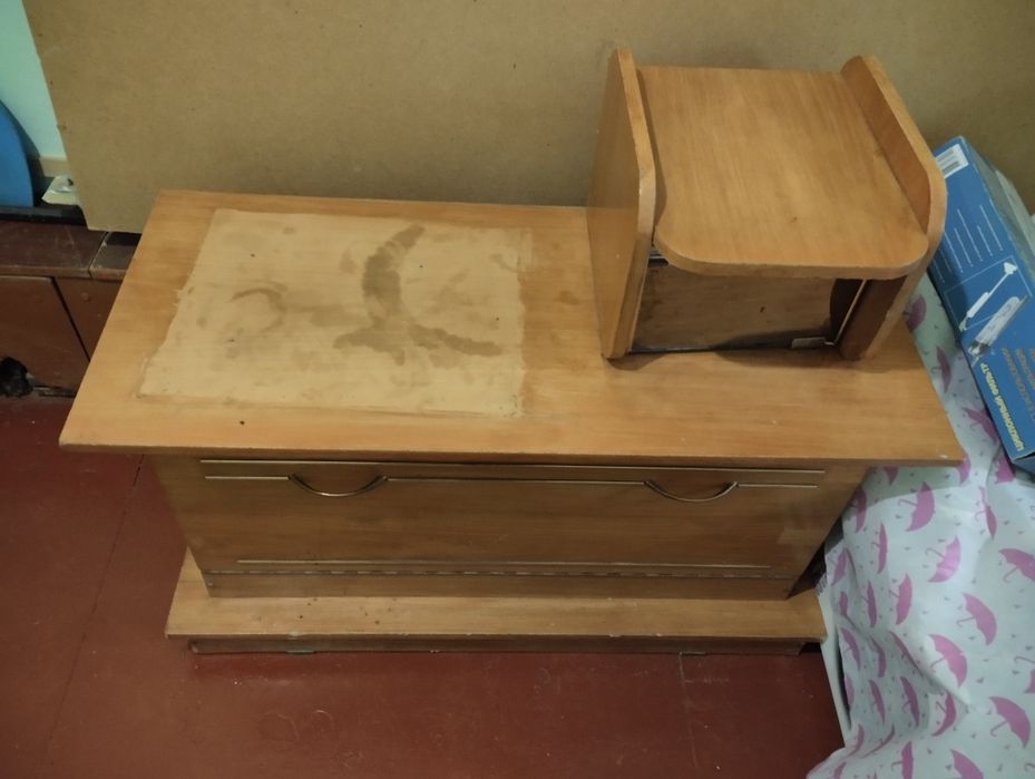 Обувница б/у 50.000с