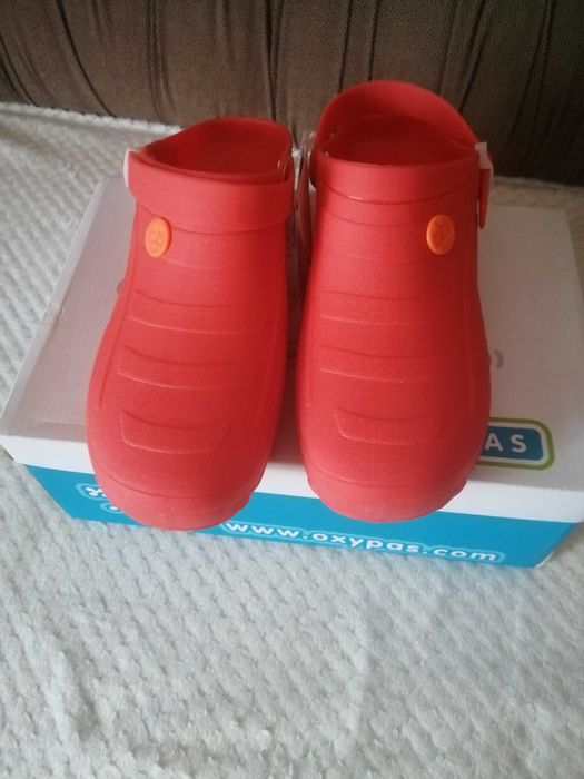 Pantofi barbati TBS masura 42 si papuci dama oxypas masura 39