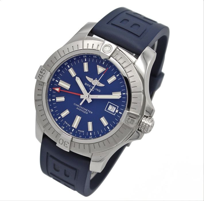 Breitling Avenger GMT 45mm