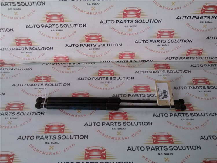 amortizor capota  2 bucati  bmw seria 1 an fabr.2007