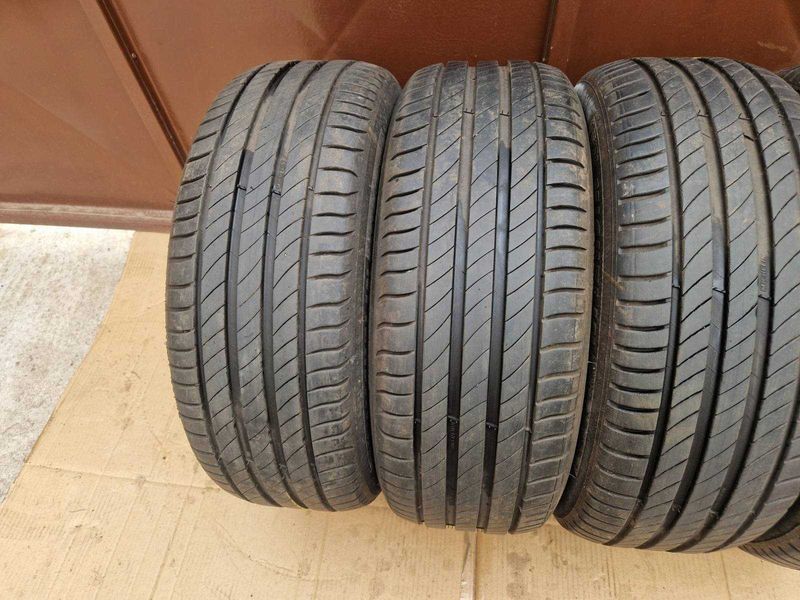 4 Michelin R16 205/55
летни гуми
DOT5220