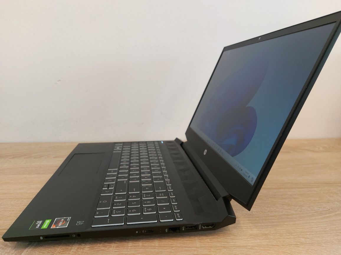 Laptop HP Pavilion Gaming - 15-ec0025nq