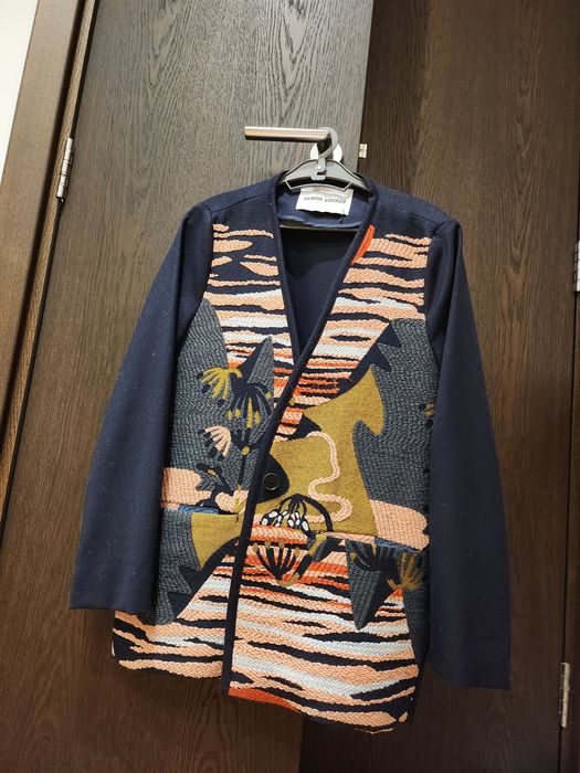 Невероятно красиво вълнено дамско сако