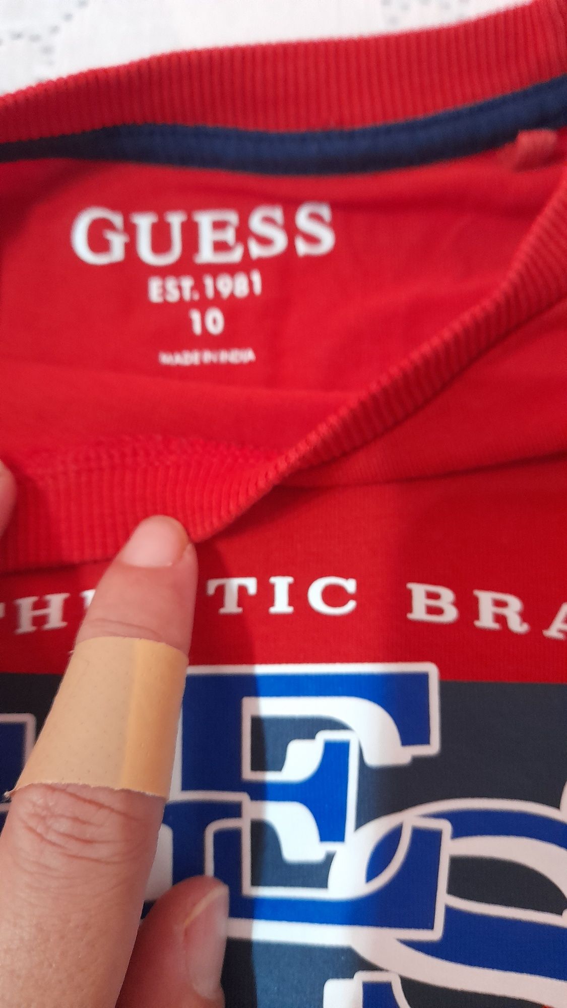 Детски оригинални блузи на GUESS за 10г.