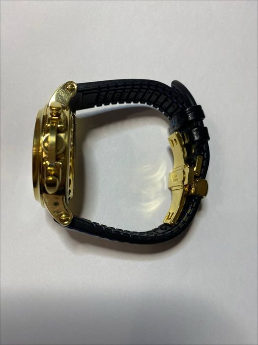 Редкие часы ручной работы.