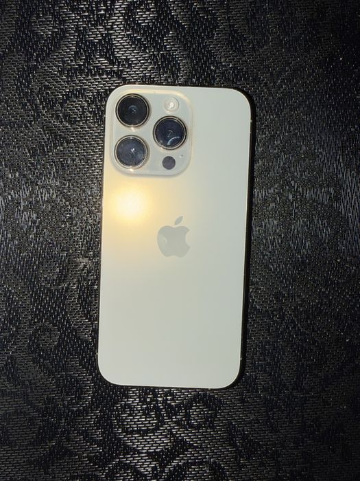 Iphone 14 pro gold