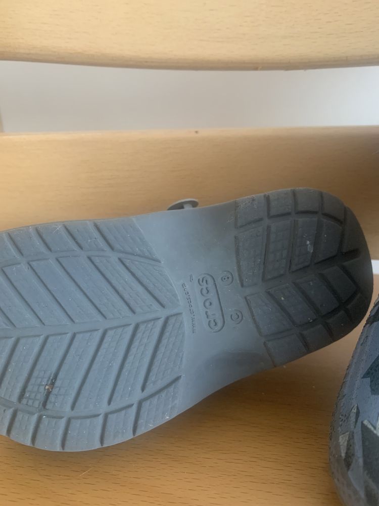 Crocs камуфлажни сандали размер с8, 24-25
