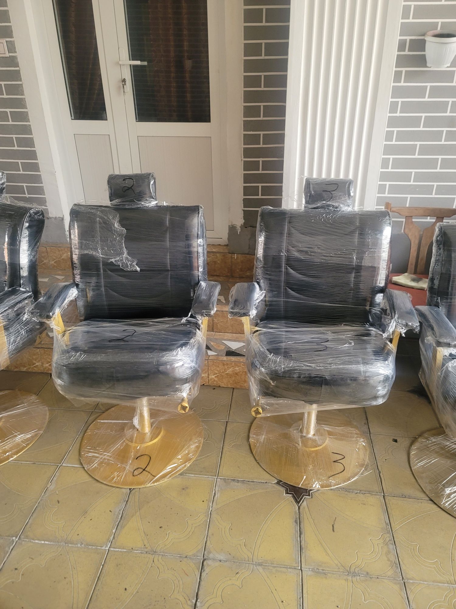 Salon uchun kreslo