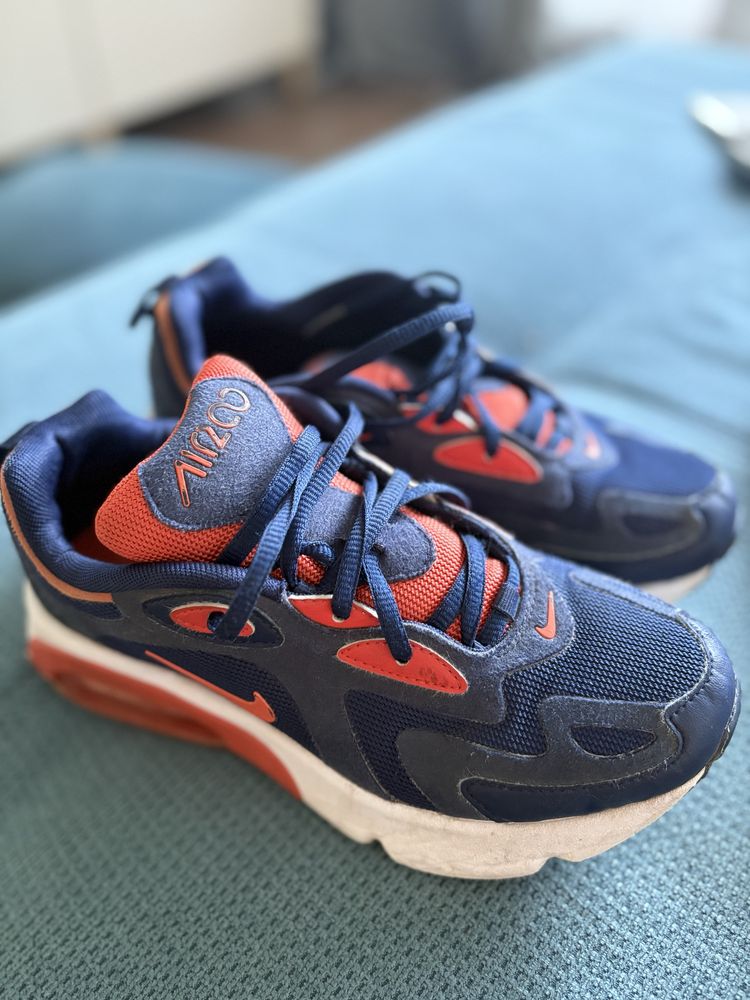 Лот маратонки Nike и Puma за момче