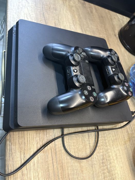 Пс4 слим 500гб с два контролера
